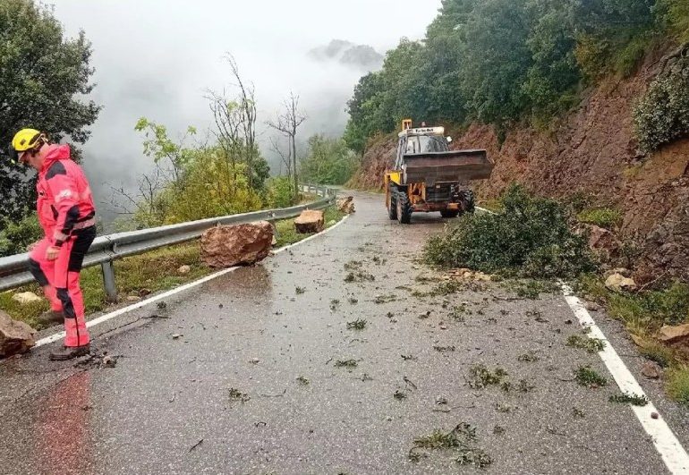 Child dead after horror floods hit Spain holiday hotspot sparking travel chaos with flights cancelled & more rain coming