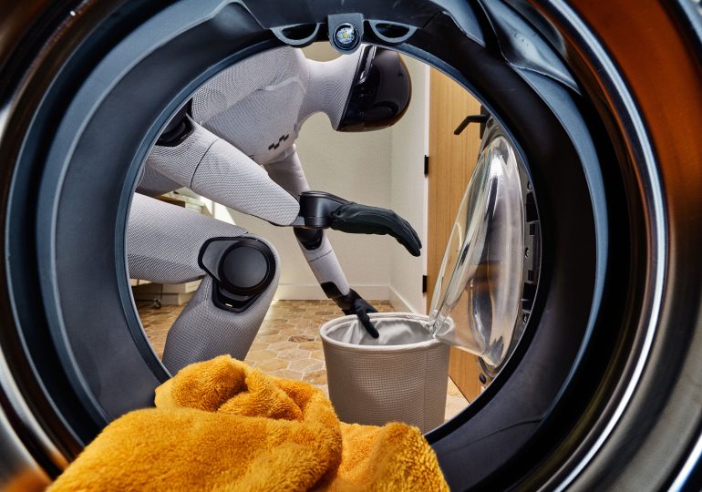 What I Learned Watching a Humanoid Robot Do Laundry