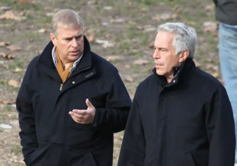 Epstein victims’ lawyer demands full criminal inquiry & potential PROSECUTION for Andrew after King axes Prince title