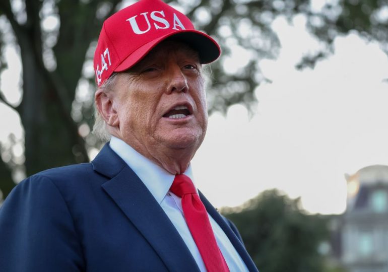 Trump warns of ‘massive bloodshed’ if Hamas fails to agree to peace deal as he urges all sides to ‘MOVE FAST’