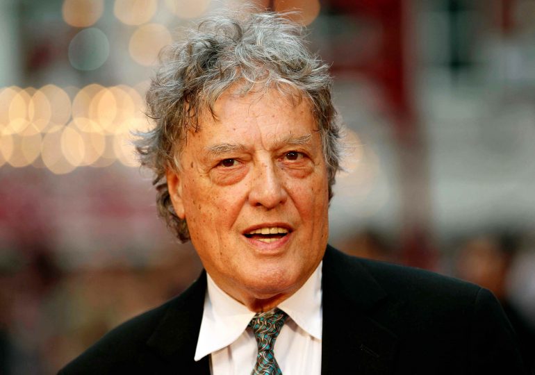 Tom Stoppard, Hailed As Greatest Playwright of a Generation, Dies at 88