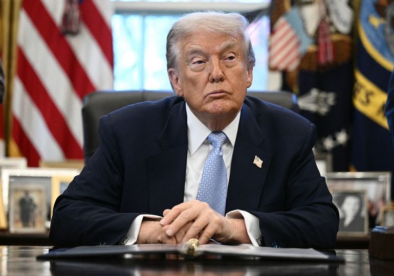 Trump Signs Bill Ordering Release of Epstein Files
