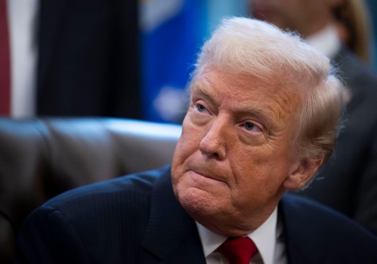 UK stops sharing Caribbean drug intelligence with US over airstrikes as France also worries about Trump breaking law