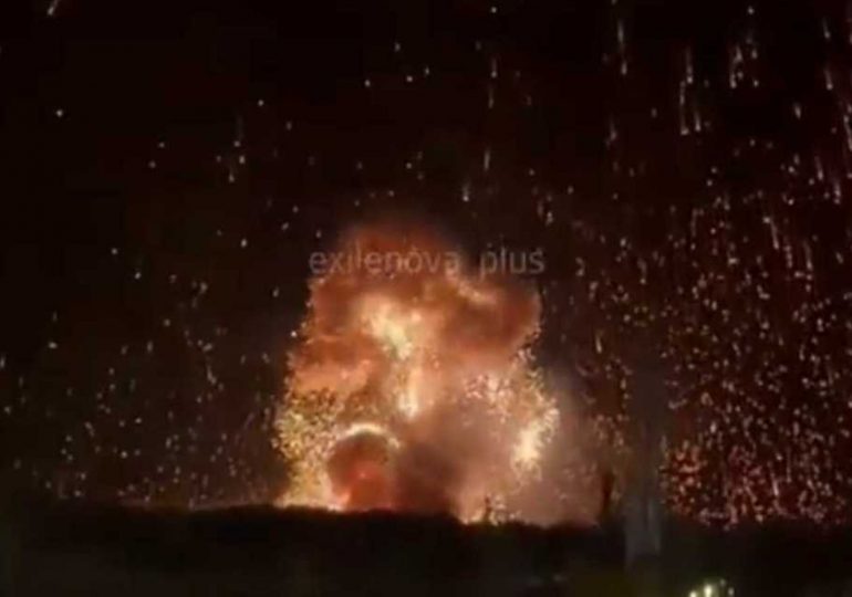 Ukraine launches huge blitz on Russian port blasting missile launchers & oil depot – as Kyiv endures night under siege