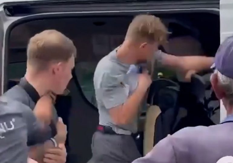 Shocking moment Brit tourist brawls with fellow traveller after ‘man put his bare feet against his headrest’