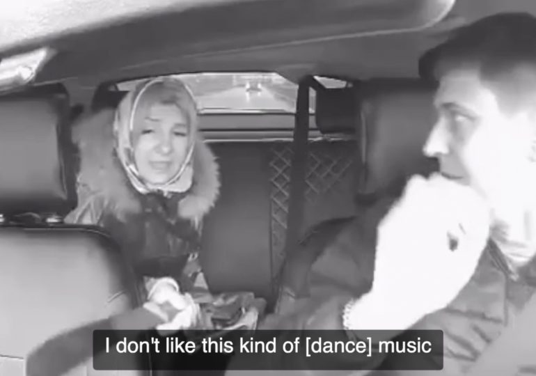 Horror moment female taxi passenger draws MACHETE on driver & demands he change the radio station