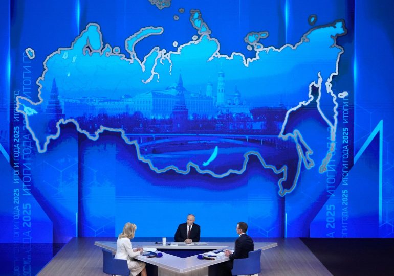 Giant map behind Putin reveals tyrant’s chilling Ukraine ambitions as blowhard tyrant hosts his annual marathon phone-in