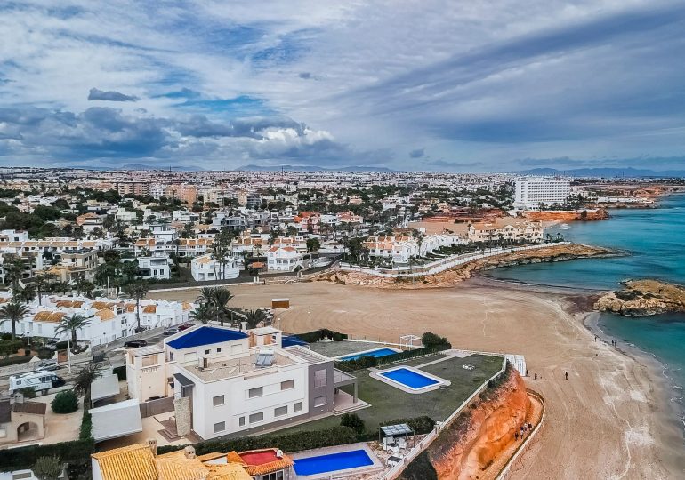 Brit, 29, shot dead in popular Spanish holiday hotspot as bullet-riddled body found at home near resort