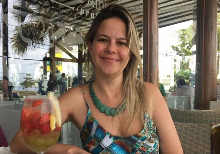 I went out for cocktails & woke up BLIND fighting for my life… I thought it was panic attack but truth was more sinister