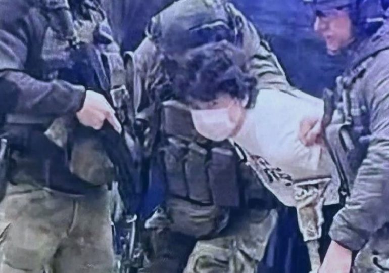 School knife massacre ‘by Neo-Nazi student, 15’ leaves at least one child dead as armed cops storm classrooms