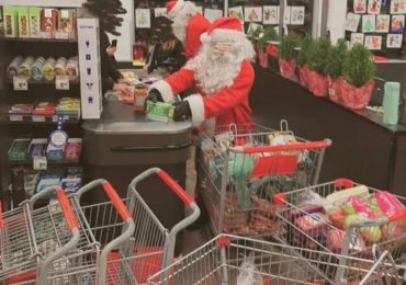Thieves dressed as Santas & elves steal food from grocery store and give to poor as cops hunt Robin Hood-type robbers