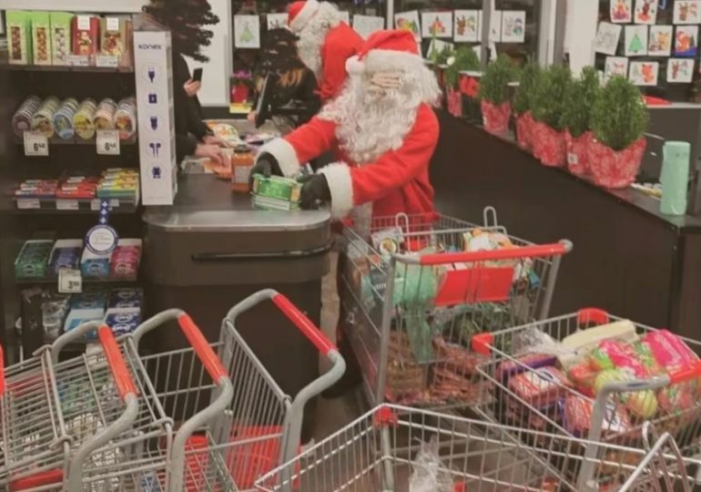 Thieves dressed as Santas & elves steal food from grocery store and give to poor as cops hunt Robin Hood-type robbers
