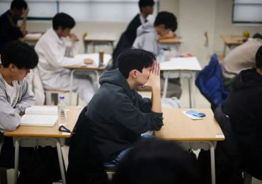 Exam boss quits over ‘insane’ English test in South Korea – would YOU have passed it (or even understood the question?)