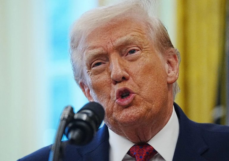 Trump orders ‘complete’ blockade of ALL sanctioned oil tankers in and out of Venezuela – piling pressure on Maduro