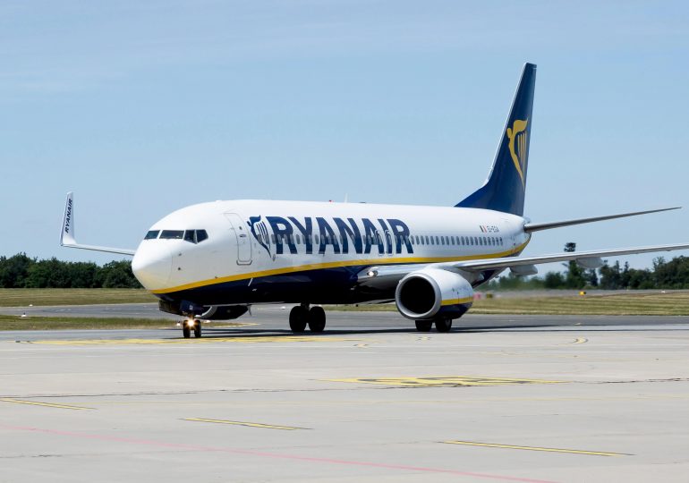Ryanair passengers denied boarding despite plane ‘still being at airport’ as ‘aircraft waited to unload their luggage’