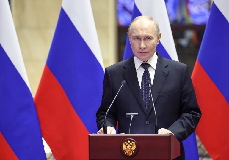 Putin’s ‘unstoppable missile’ seen deployed in Belarus where it can hit London in 8mins as peace talks hang by a thread