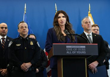 Democrats Push to Impeach Noem After Minneapolis Shooting
