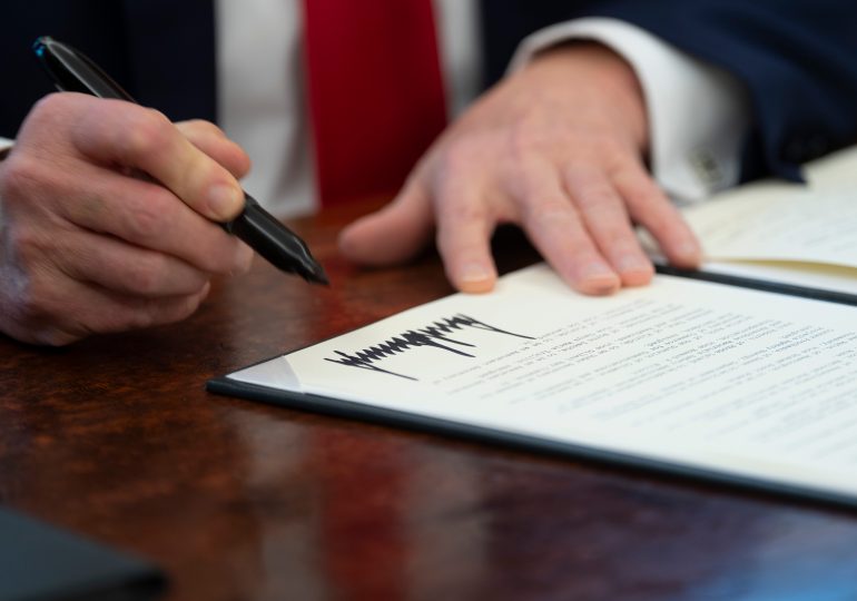 Will Trump Implement His $2000 Stimulus Checks for Americans in 2026? Here’s the Latest