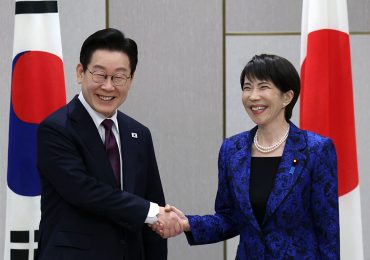 Amid China-Japan Spat, Both Countries Court South Korea