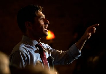 Minneapolis Mayor Demands ICE Leave the City After Agent Fatally Shoots Woman