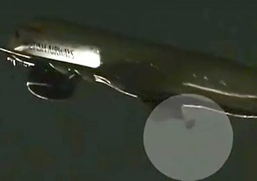 Shocking moment British Airways plane loses wheel during takeoff at Las Vegas airport as tyre plunges to the ground