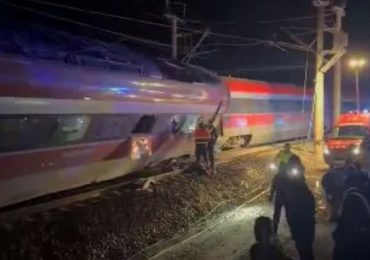 At least ‘two dead & multiple passengers injured’ while others are trapped after two high-speed trains derailed in Spain