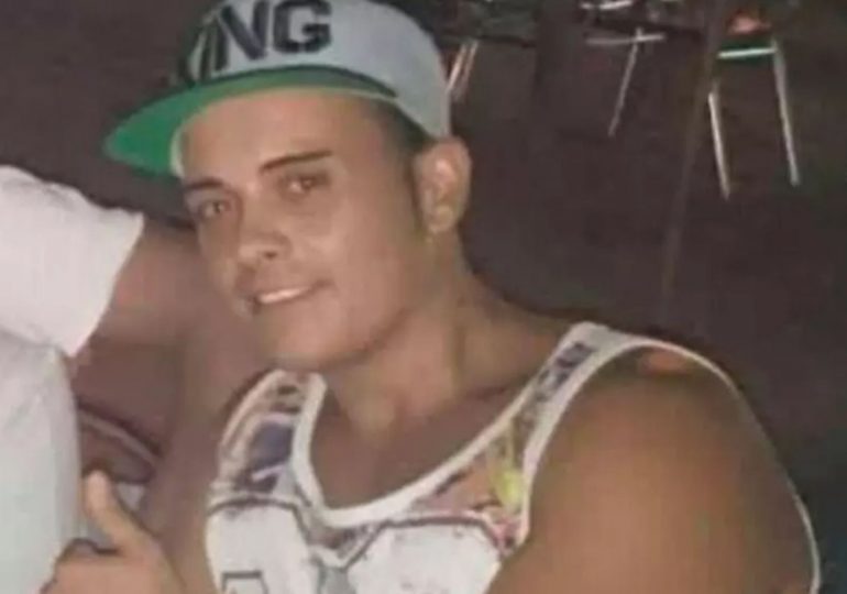 Streamer dies during live broadcast after twisted viewers paid to watch him down whisky and take drugs in sick challenge