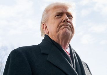 NRA Clashes With Trump as He Says Pretti ‘Shouldn’t Have Been Carrying a Gun’