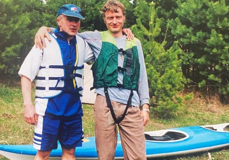 I snapped off hiker’s leg with bare hands to save him after 20 agonising hours in freezing water… then his heart stopped