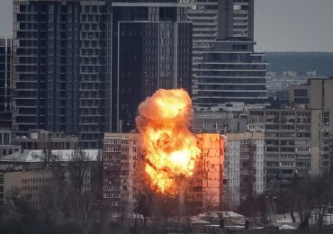 Trump to meet Zelensky today for crunch talks – as US envoy says Ukraine and Russia are just ‘ONE issue’ away from peace