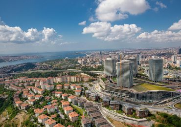 Horror as woman’s head & legs found dumped in bin after ‘victim’s body was discovered in separate dumpster’