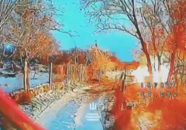 Vid reveals how Putin was duped into paying Ukraine $500k bounty as footage shows drone flying straight at foe commander