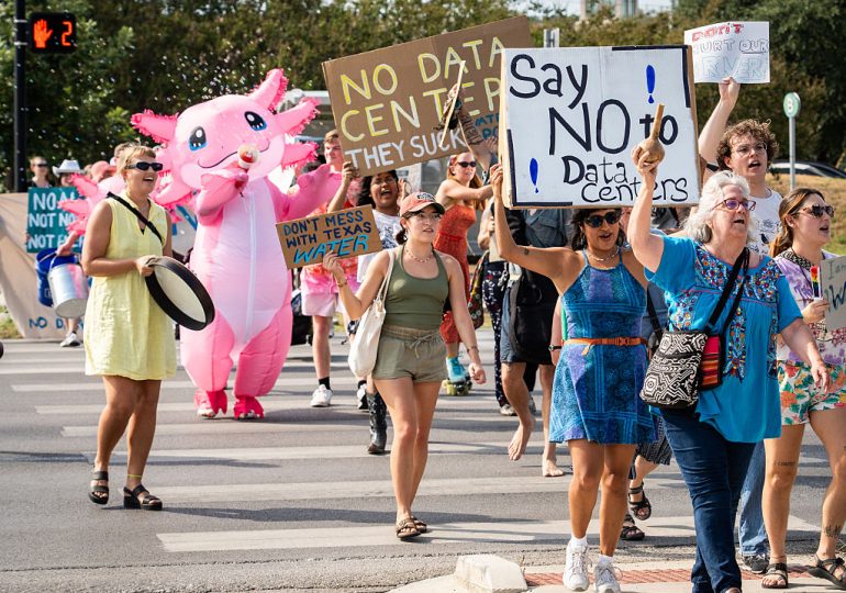 A Populist Backlash Over AI is Brewing in America