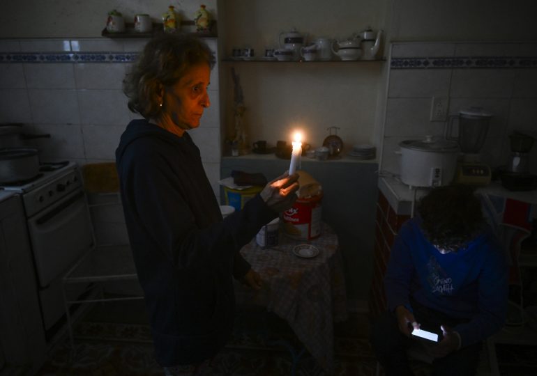 Rolling Blackouts, Hospital Shortages: How the U.S. Oil Blockade Is Impacting Cuba