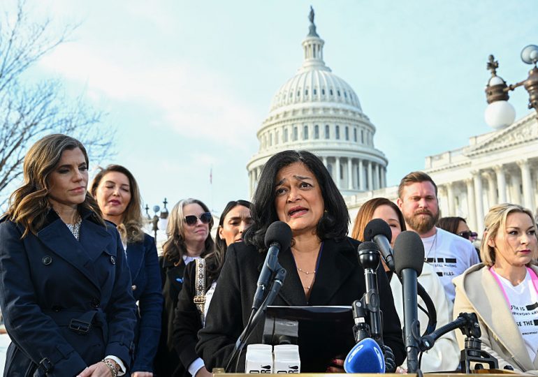 ‘Stop This Spying’: Members of Congress Accuse the DOJ of Surveilling Lawmakers’ Epstein Files Searches