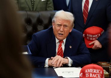 Trump says Iran’s Supreme Leader ‘should be very worried’ as ‘peace talks AXED’ & Ayatollah’s ‘plan to beat US’ revealed