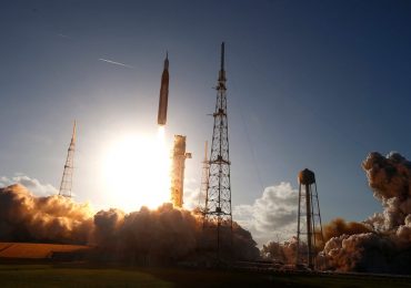 NASA’s Historic Lunar Mission Launch, in Photos