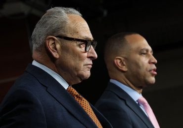 Calls to Impeach Trump Collide With Reluctant Democratic Leadership