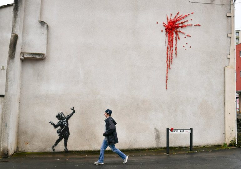 Artists Should Be Allowed to Remain Anonymous